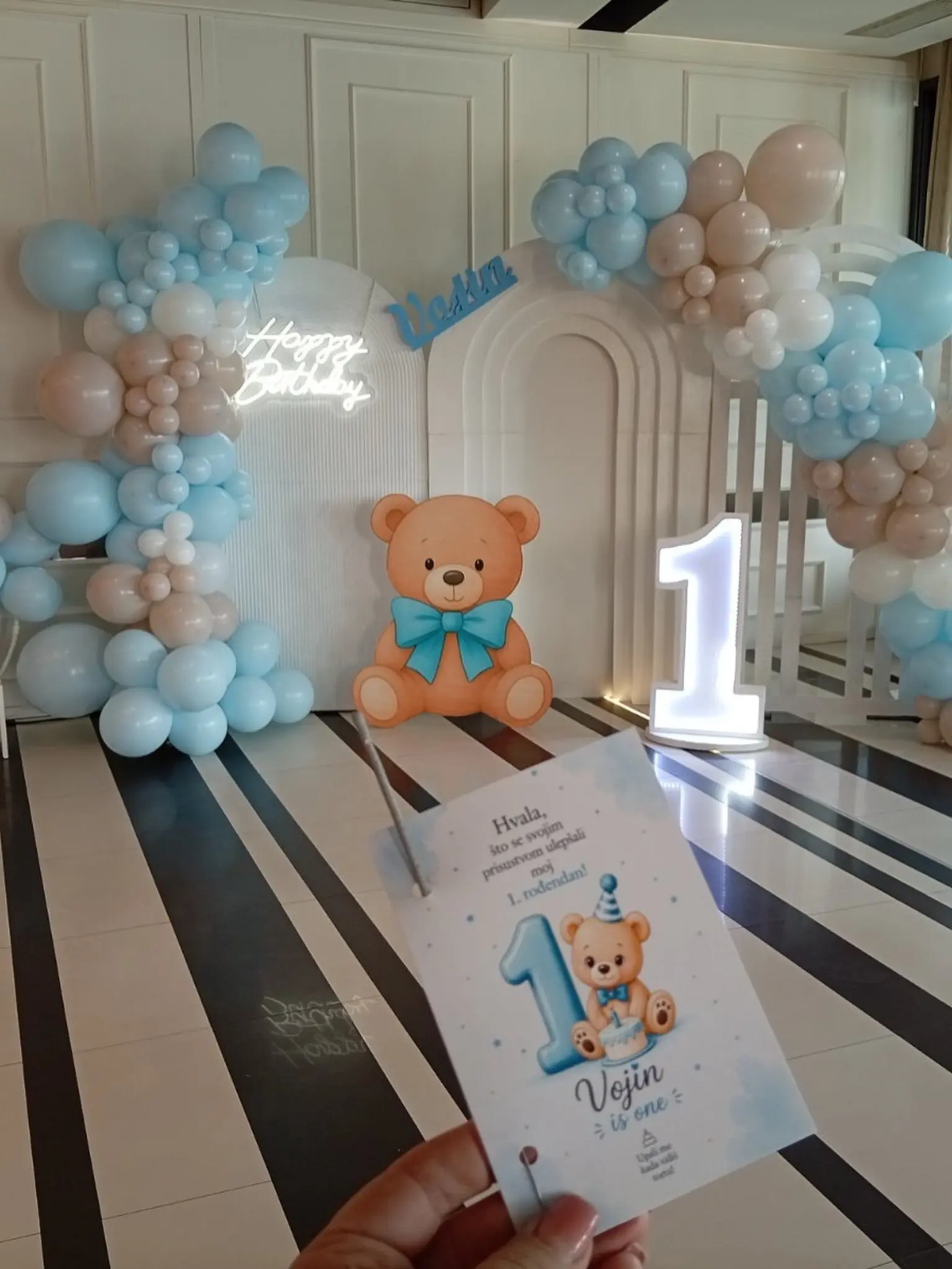 Dekoracija prvog rođendana u Groš Plaza Event Centru